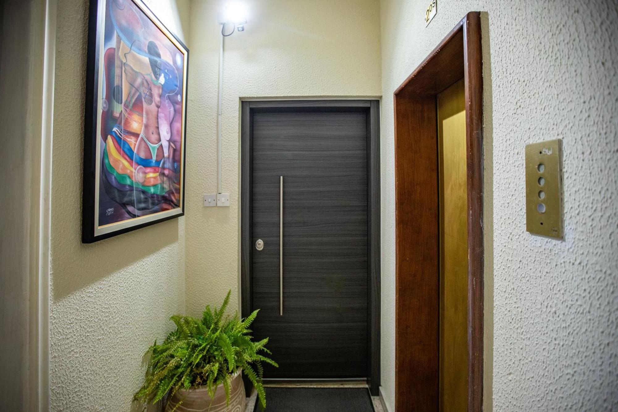 Neapolis Residence Spacious Quiet Near Beach Λεμεσός Εξωτερικό φωτογραφία